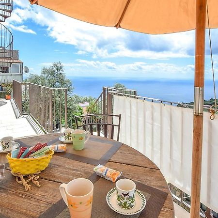 Cozy Apartment In Massa Lubrense Bagian luar foto