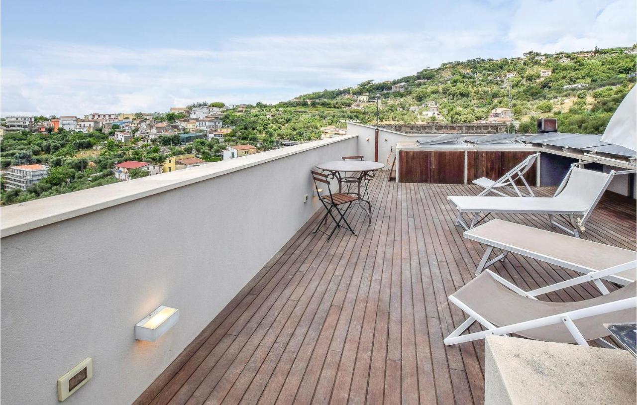 Cozy Apartment In Massa Lubrense Bagian luar foto