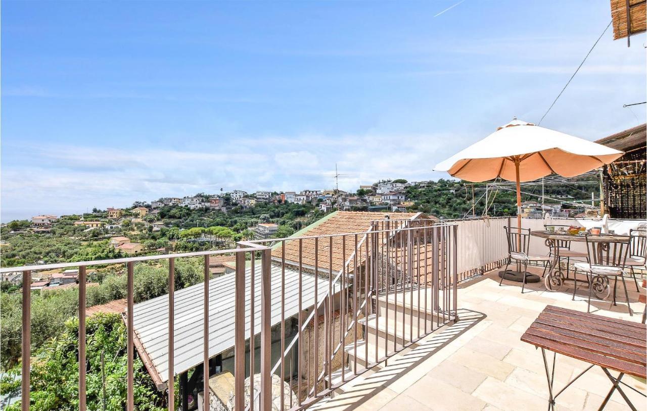 Cozy Apartment In Massa Lubrense Bagian luar foto