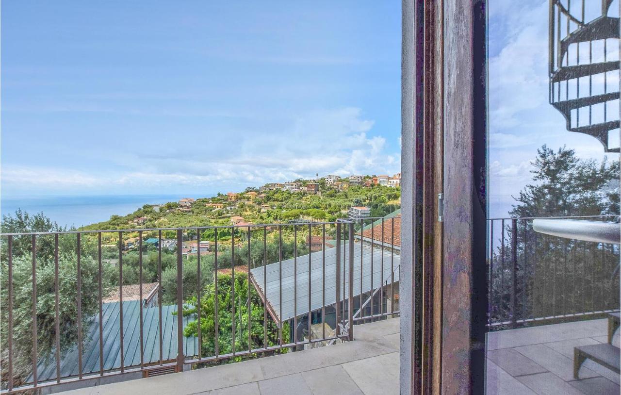 Cozy Apartment In Massa Lubrense Bagian luar foto